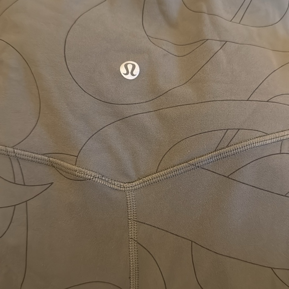 Lululemon align pant 23” Scripted Yogo size 10